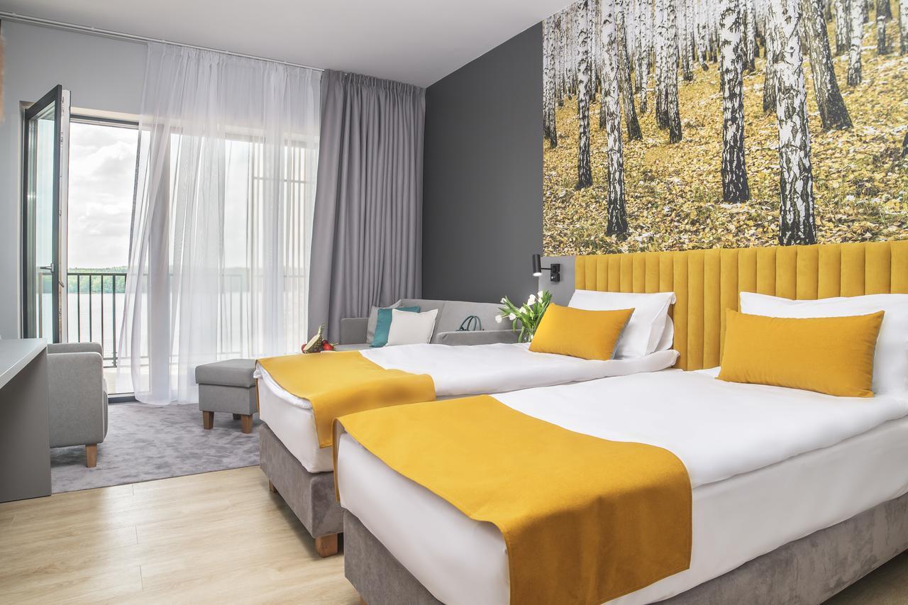 Double Room with Lake View,664531875:JPEG